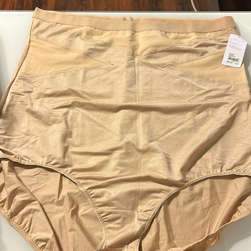 Cacique Ultra High Waist Brief Shapewear